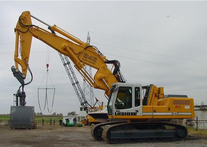 Liebherr R942 hydraulic excavator
