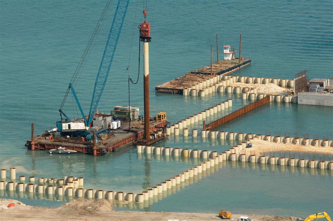 Sheet piles and large metal elements